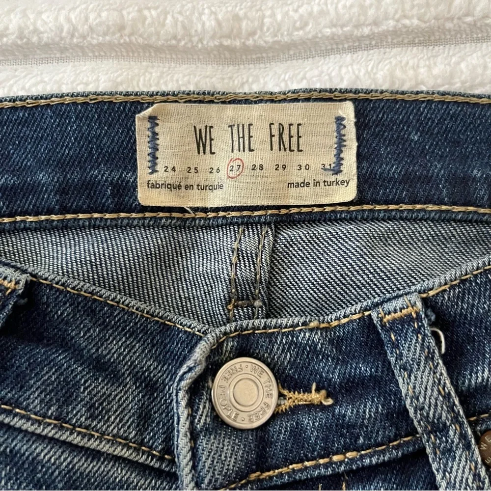 Free People Distressed Jeans